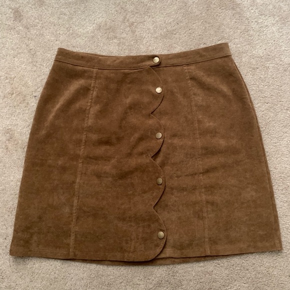 Scallop Edge Corduroy Skit - Picture 1 of 6
